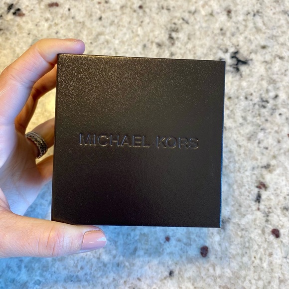 Michael Kors Watch - Picture 5 of 6